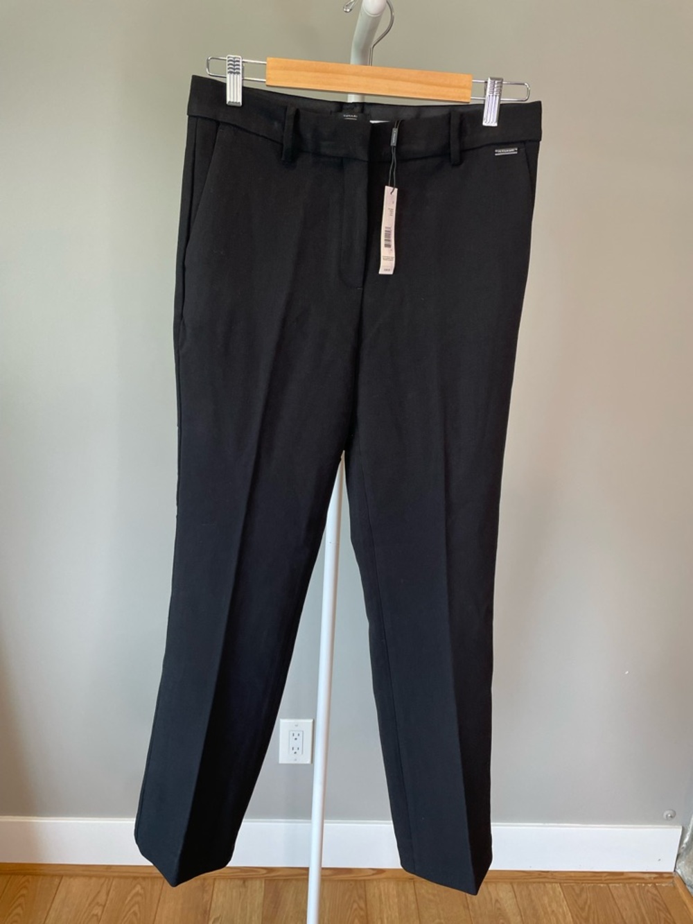 Tahari Women’s Black Dress Pants - Slim Tailored - Size 8